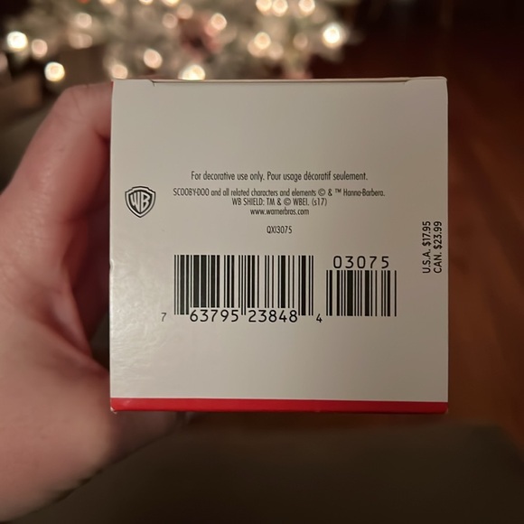 Hallmark keepsake SCOOBY SAVES THE DAY ornament - Picture 6 of 6